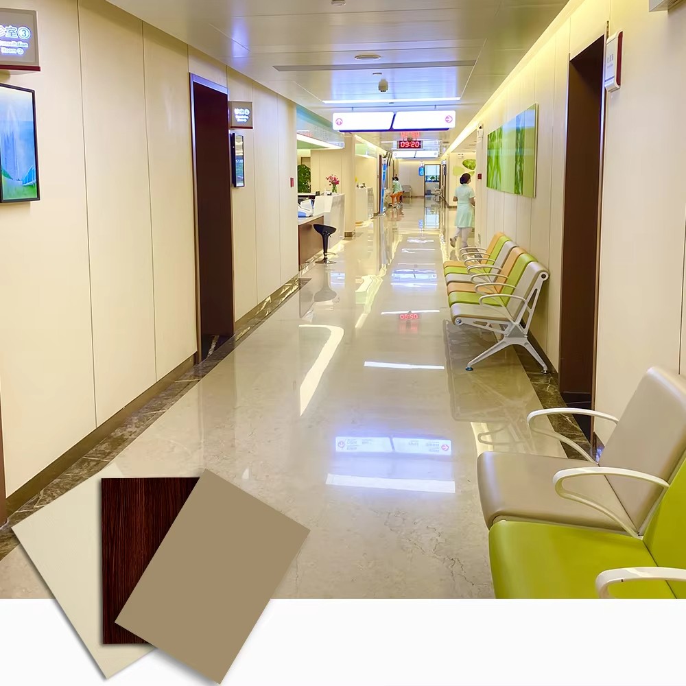 Paneles de pared para el control de infecciones hospitalarias: Una guía de selección de vinilo rígido antibacteriano para 2026